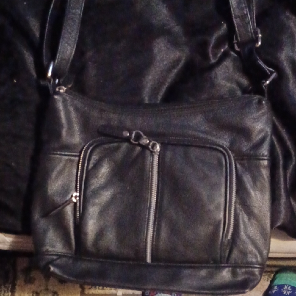 Elegant Black Men's Messenger Bag